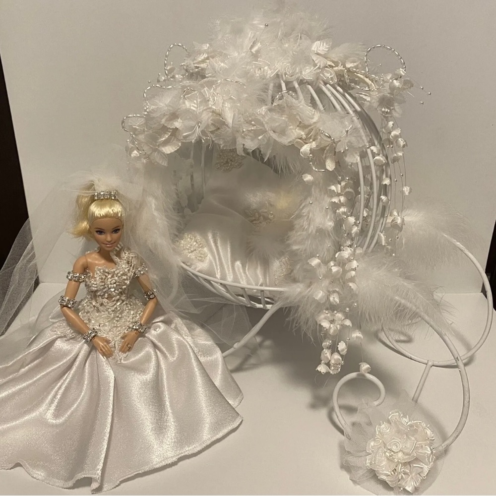 Cinderella Carriage ,Bride Doll, Wedding / Shower Centerpiece , Set NEW
